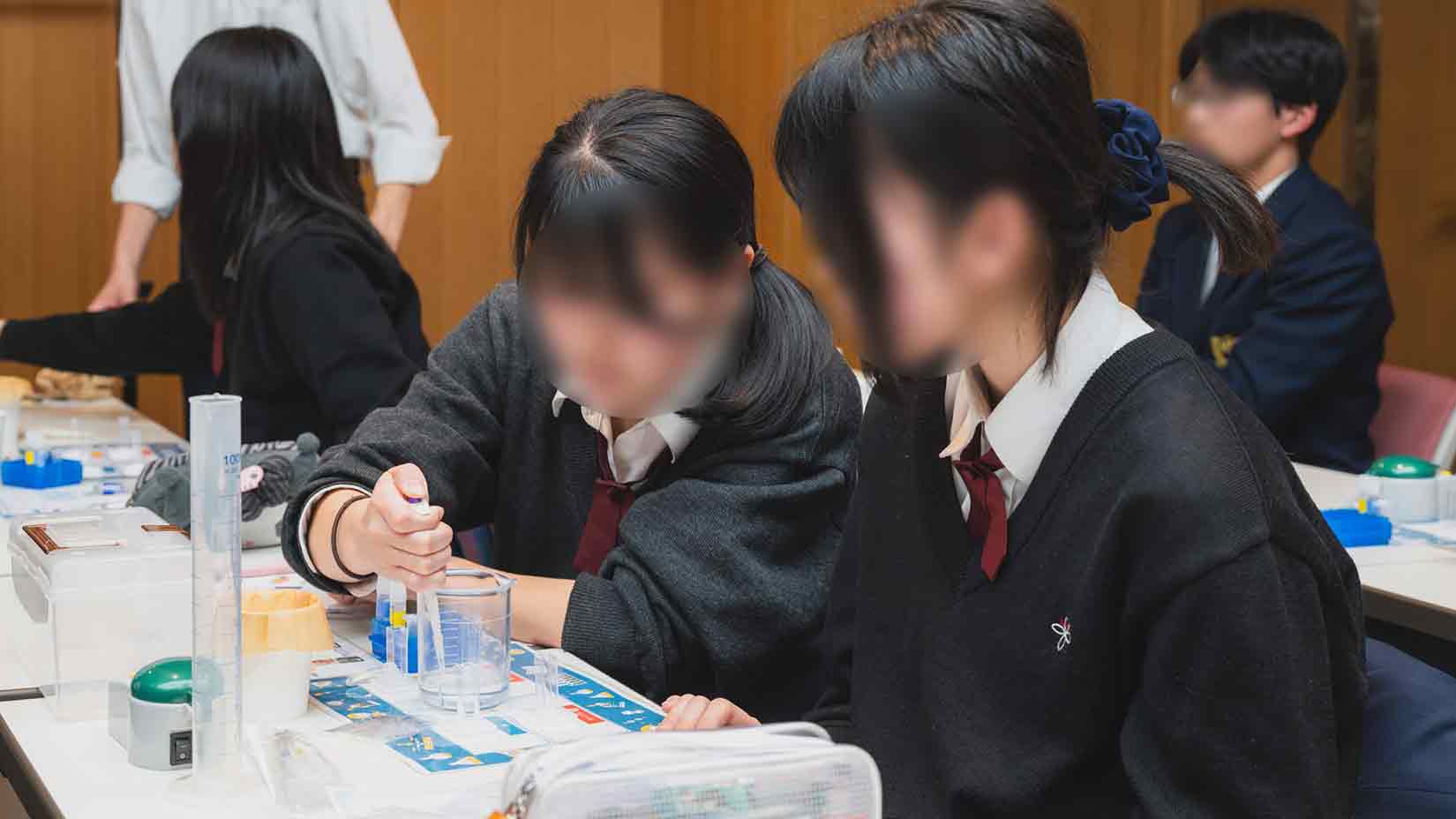 関東学院中学校高等学校つくば探究　実験教室を開催しました。